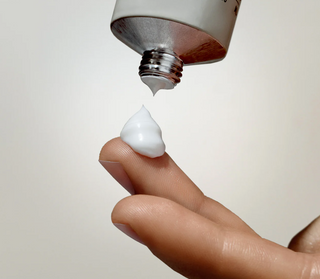 Salt & Stone Body Lotion - Santal & Vetiver structuur