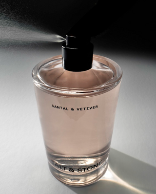 Salt & Stone Body Mist Santal & Vetiver 100ml sfeer 1