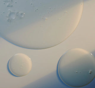 Salt & Stone Body Wash - Black Rose & Oud substantie