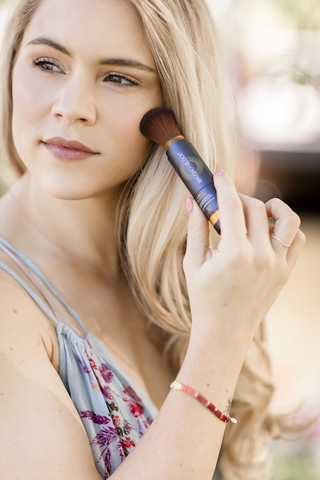 Brush on Block Translucent Mineral Sunscreen SPF 30 gebruik