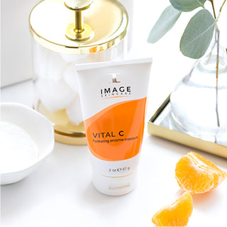 Image Skincare VITAL C - Hydrating Enzyme Masque sfeer