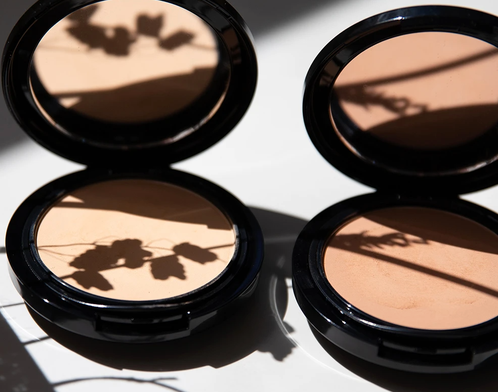 Kun je make-up en zonnebrandcrème samen gebruiken?