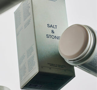 Salt & Stone Natural Deodorant - Bergamot & Hinoki substantie