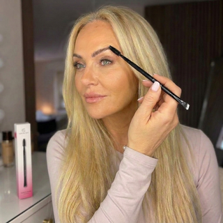Eyebrow Brush dual-end