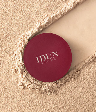 IDUN Minerals Mineral Powder Foundation SPF 15 - Saga (neutral light) textuur