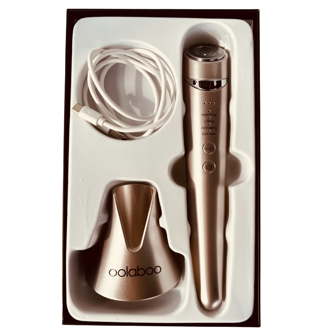 Oolaboo Smart Aesthetics Derma Pro 5+ apparaat in verpakking met standaard