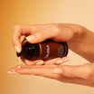 Medik8 C-Tetra Advanced 30ml serum in de hand