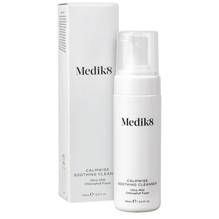 Medik8 Calmwise Soothing Cleanser met doosje