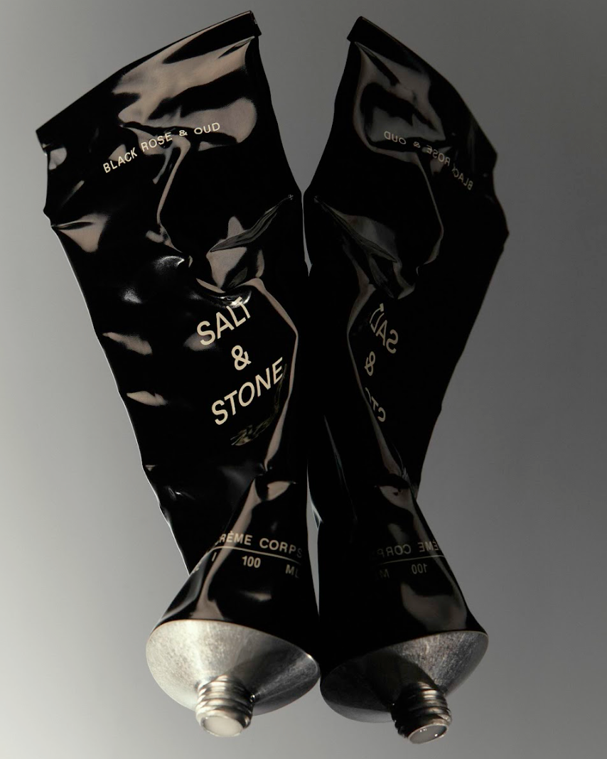 Salt & Stone Hand Cream - Black Rose & Oud 60ml sfeer 1