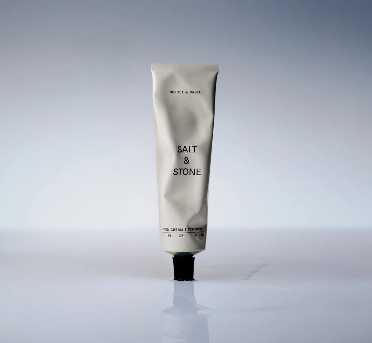 Salt & Stone Hand Cream Neroli & Basil sfeer 1