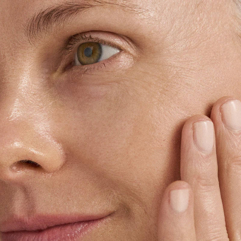 Dermalogica SkinPerfect Primer SPF 30 aangebracht op het gezicht