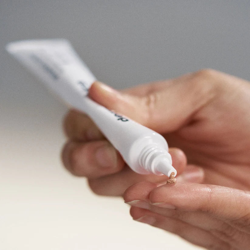Dermalogica SkinPerfect Primer SPF 30 op de hand aangebracht