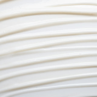 The Organic Pharmacy Chamomile Cleansing Milk textuur