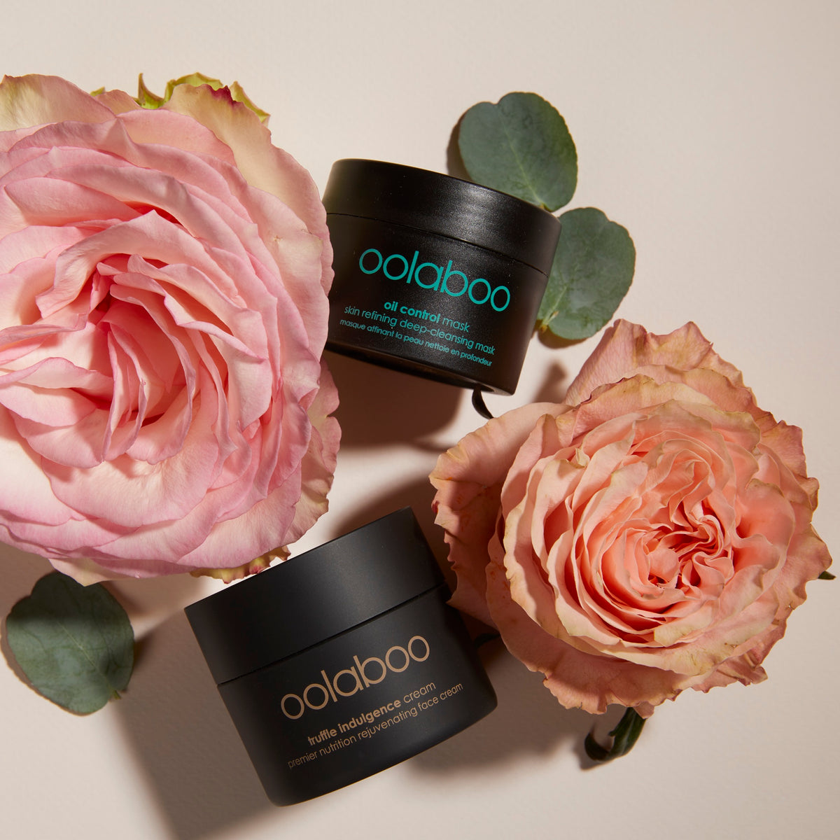 Oolaboo Truffle Indulgence Face Cream naast Oil Control Mask met rozen