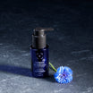 Oolaboo Smart Aesthetics SPF50 Protector flacon op leisteen met korenbloem