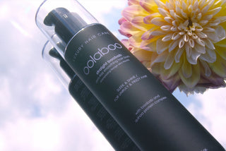 Oolaboo Straight Baobab Shampoo tegen wolkenlucht met dahlia