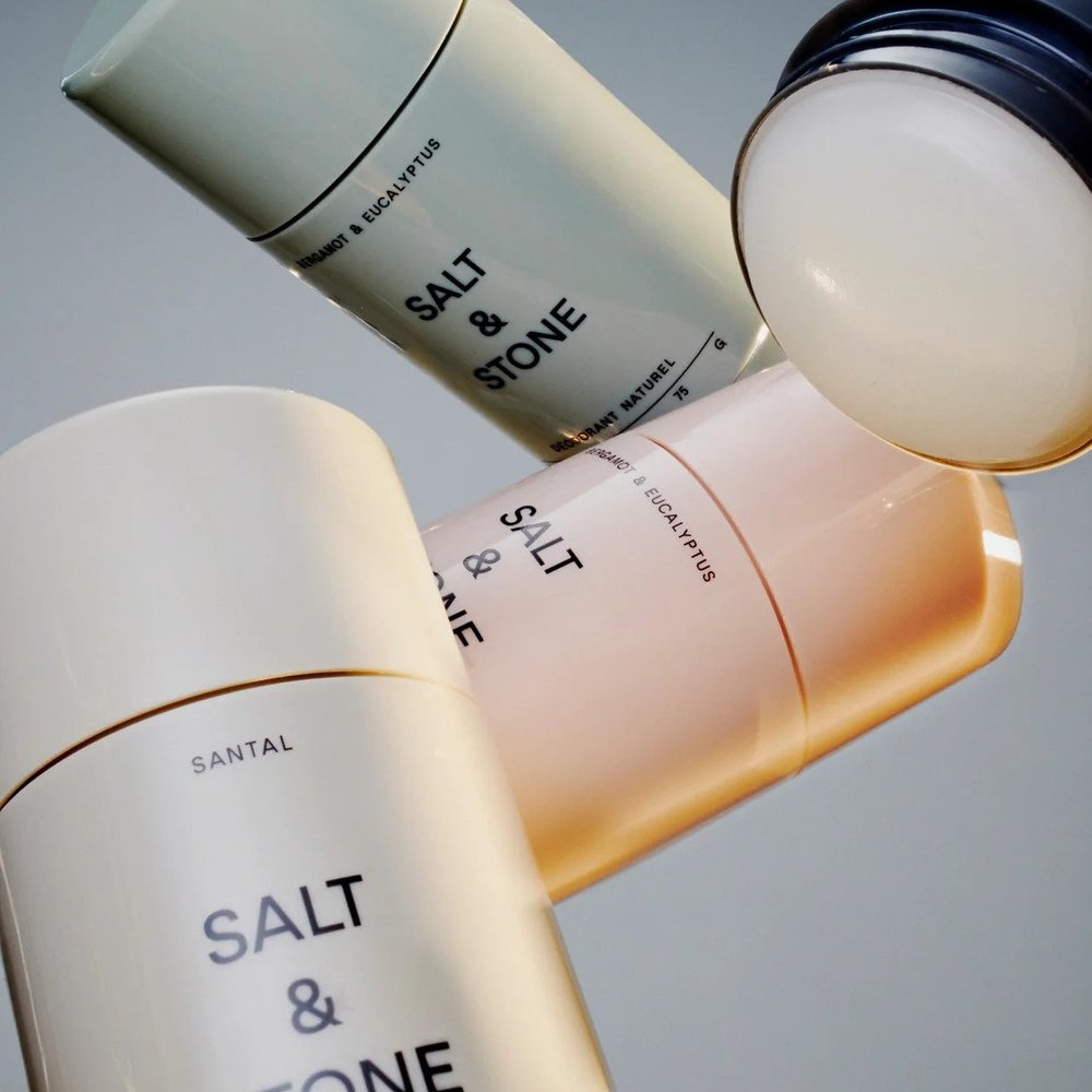 Salt & Stone Deodorant Santal & Vetiver 75gr deodorants schuin